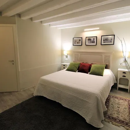 San Marco Fenice 3bdr 2bth Apartmán