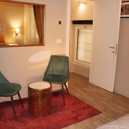 San Marco Fenice 3bdr 2bth * Venice
