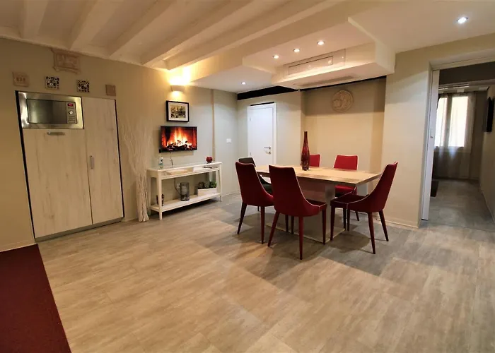 San Marco Fenice 3bdr 2bth