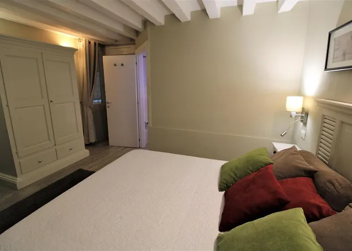 San Marco Fenice 3bdr 2bth *