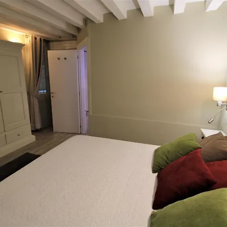 San Marco Fenice 3bdr 2bth *