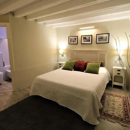 San Marco Fenice 3bdr 2bth *